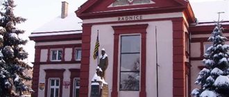 Zasněžená radnice