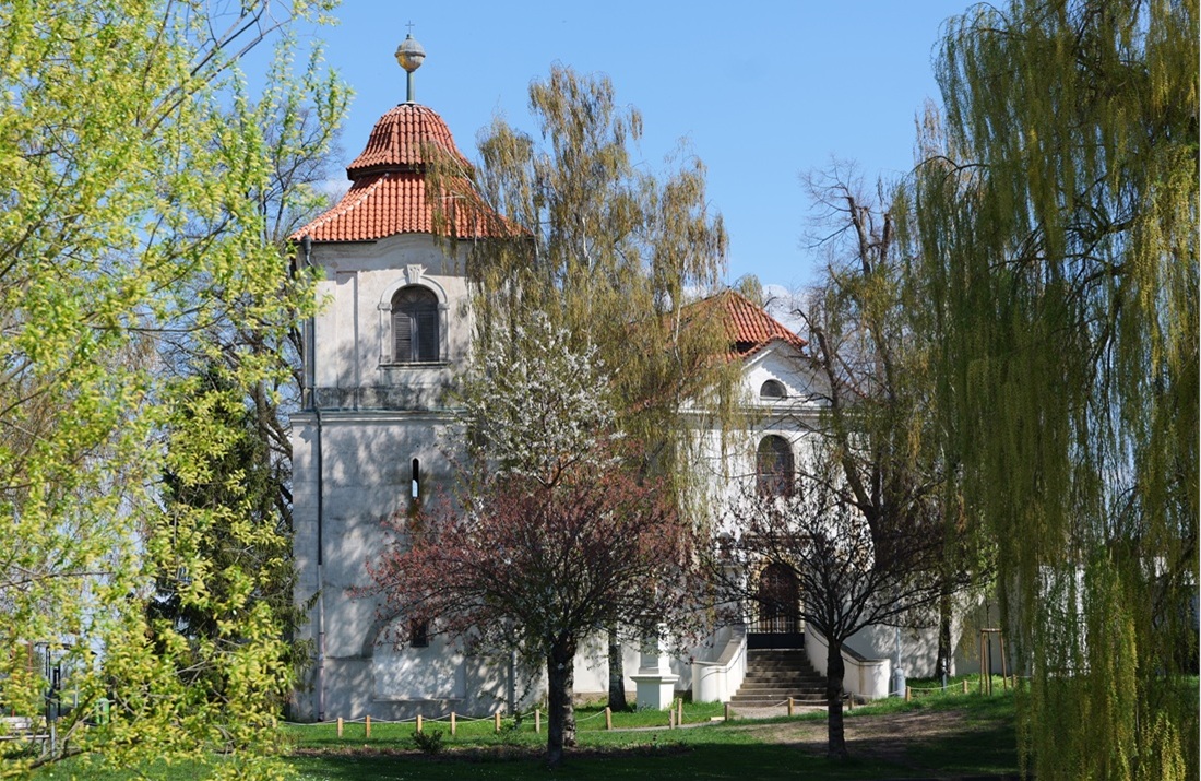 Třeboratický kostel